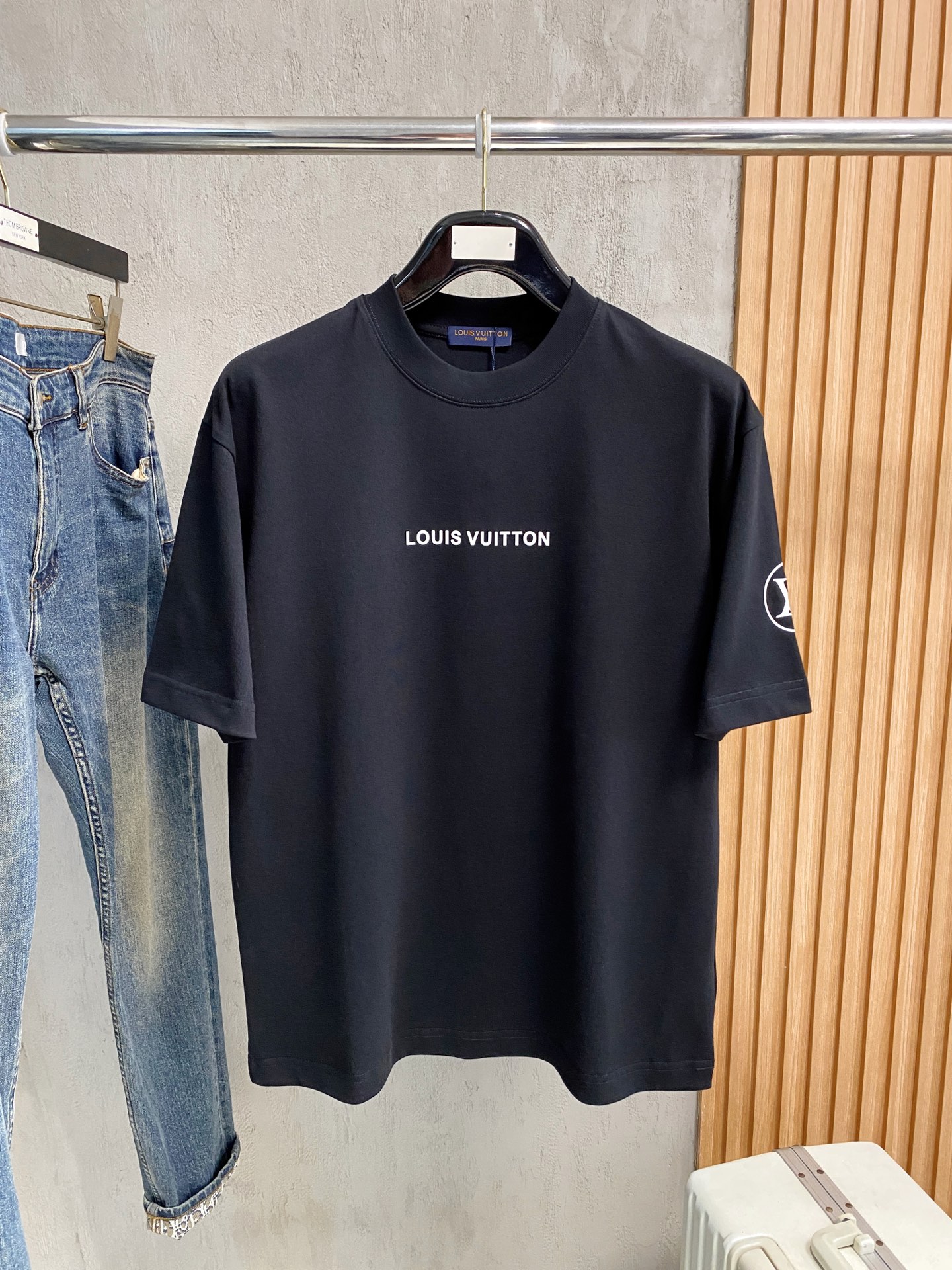short sleeves